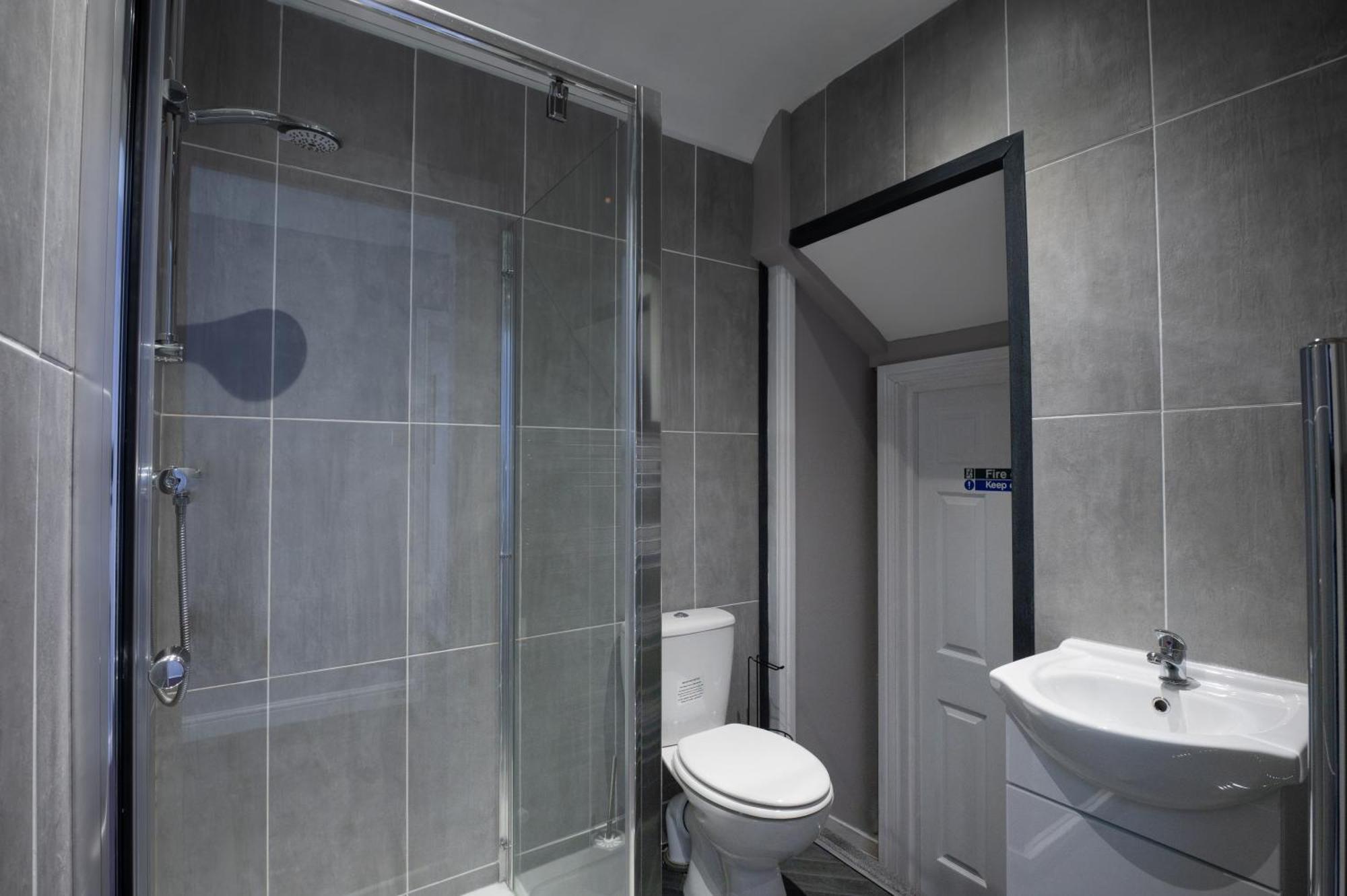 Tenby Town Centre Romantic Retreat Apartment For 2 Eksteriør billede